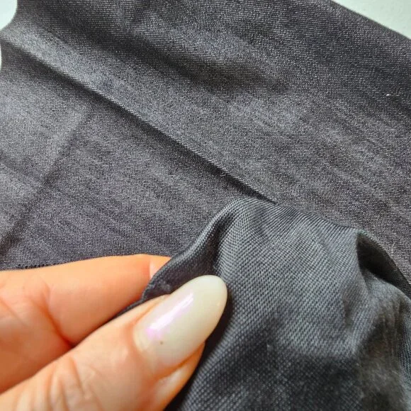 St. John Sport Women's Cropped Denim Side Zip Jean's Pants Black Denim size 12 - Picture 14 of 14